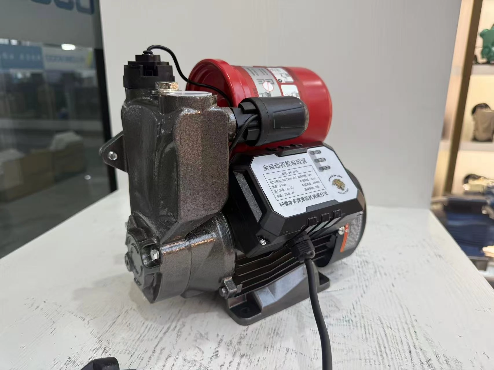 M&aacute;y bơm nước tự động